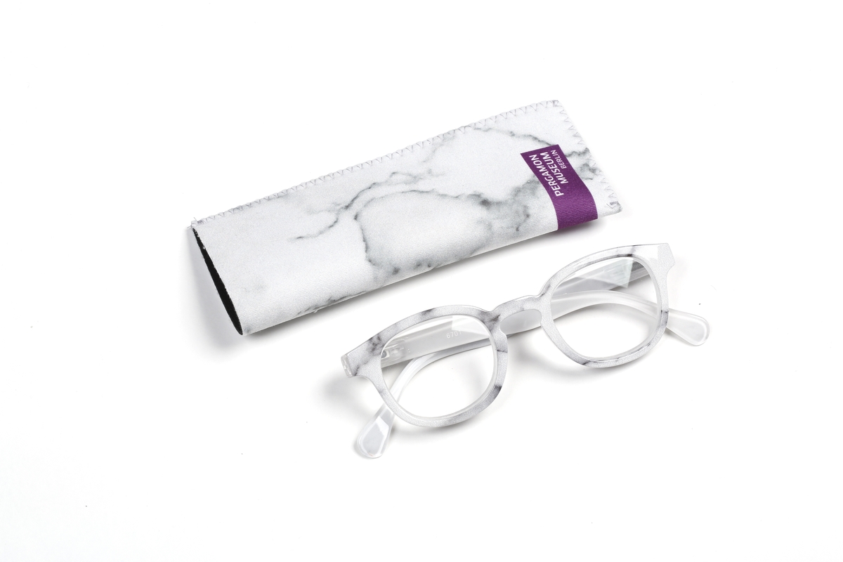 Reading glasses with case: Marble